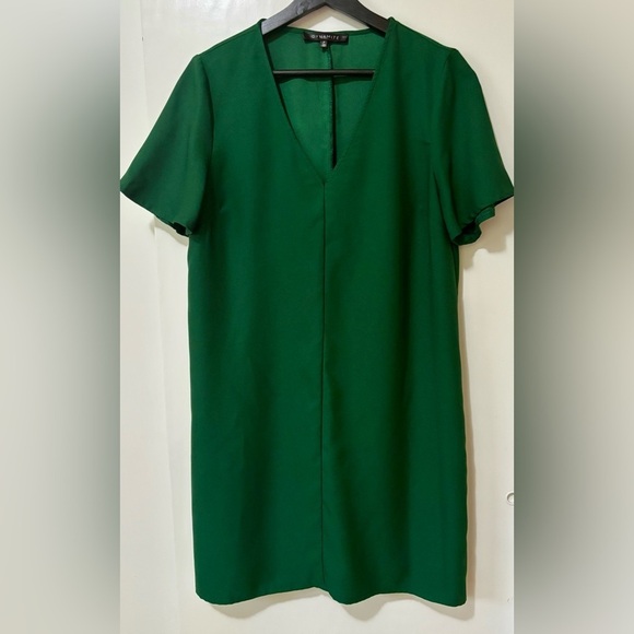 Dynamite| Flutter Sleeve T-Shirt Style Dress in Grass Green Sz M - Picture 4 of 5